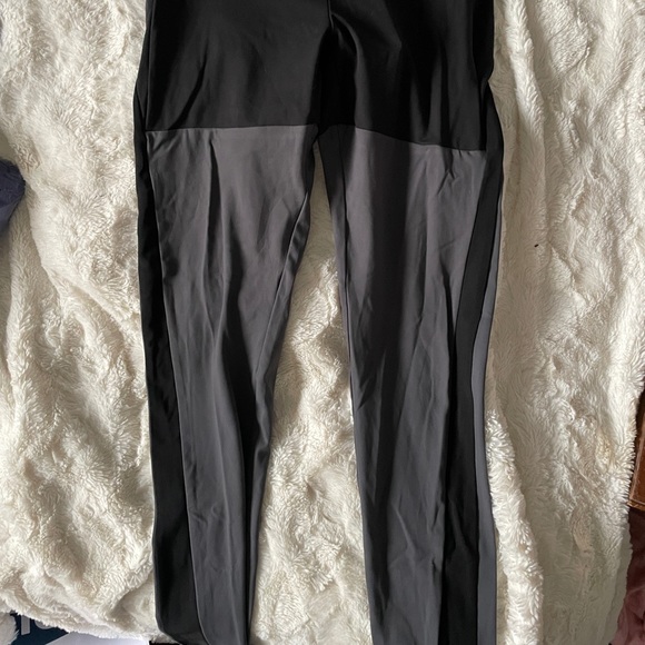 Gymshark X Nikki Blackketter Dynamic Leggings in Black Size Medium NWT - Picture 6 of 8